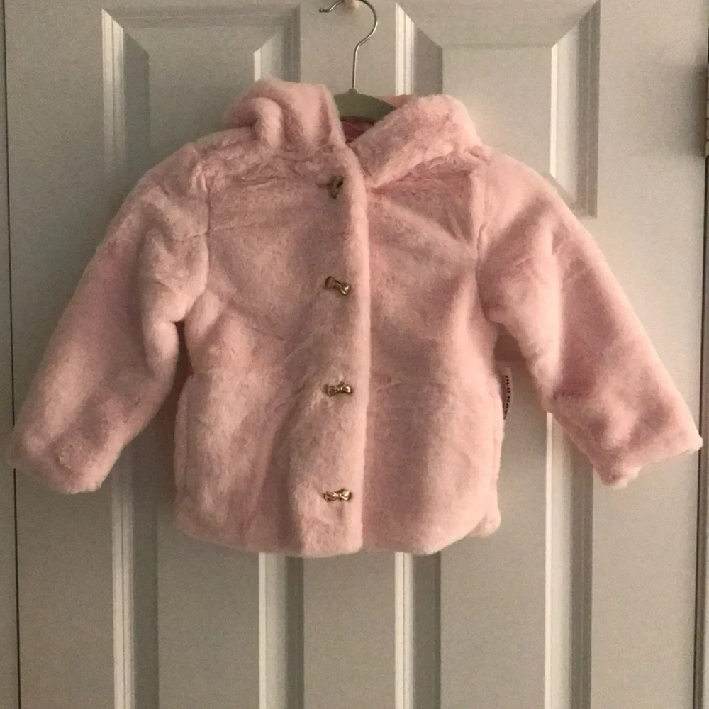 New Old Navy Soft Pink Hooded Fuzzy Coat with Gold Bow Buttons 3 T 3T Girl’s